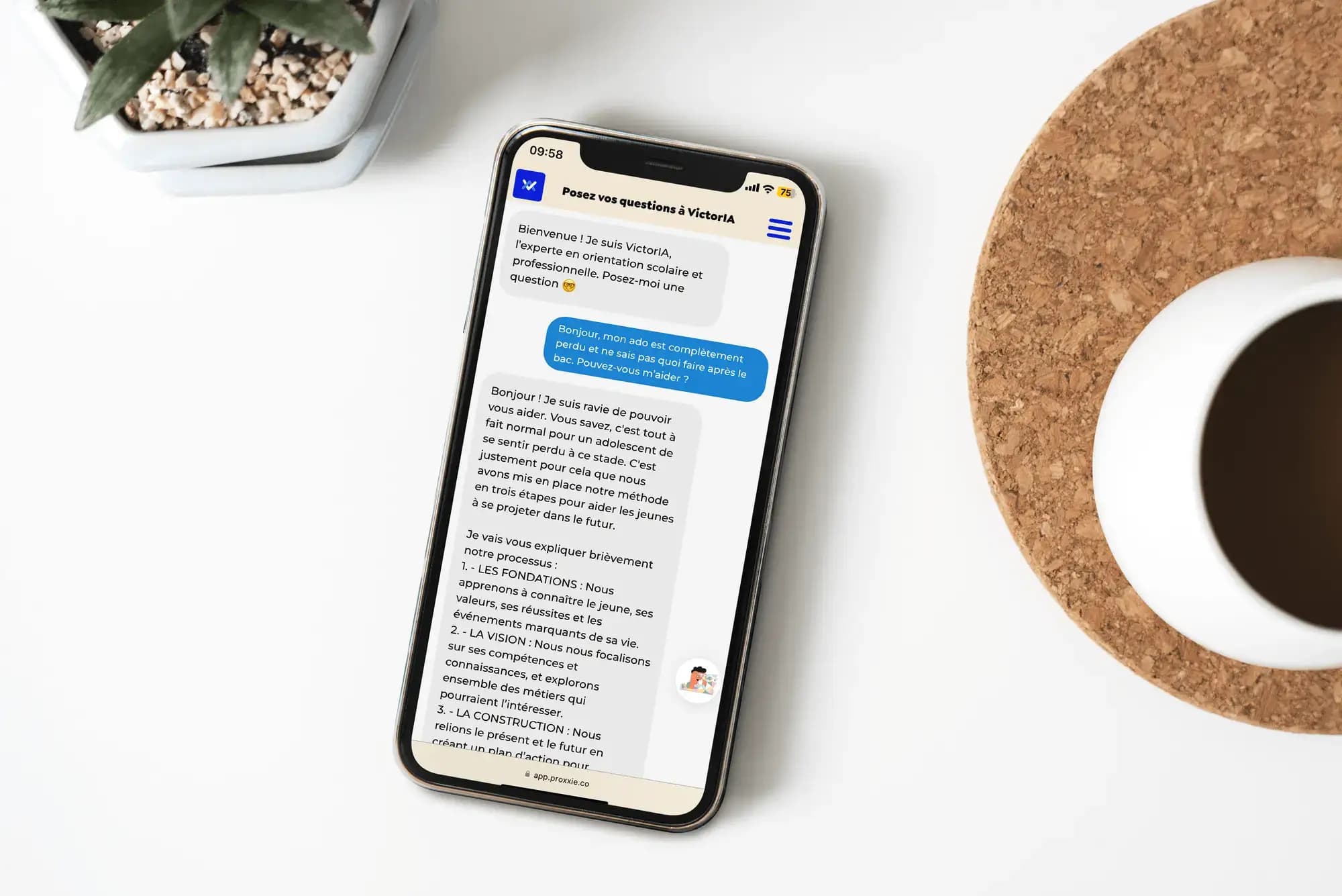 Mockup de la messagerie personnalisée VictorIA sur un smartphone